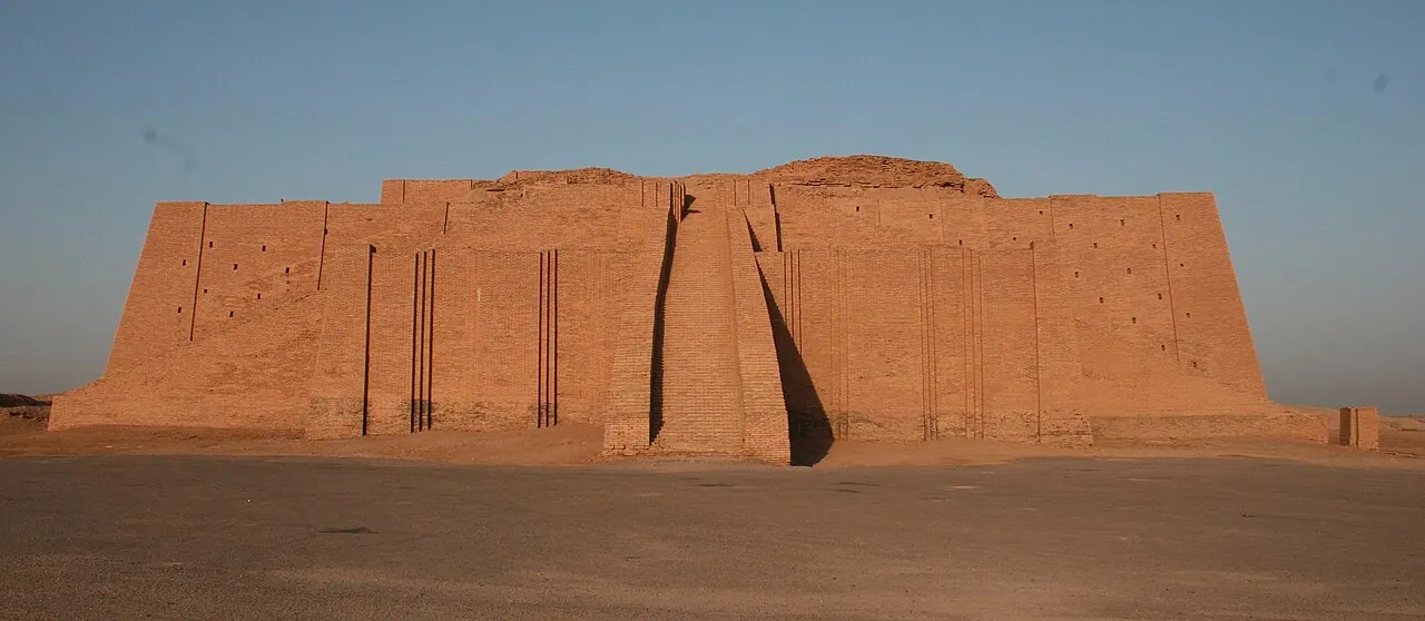 Ur Zigguratı'nın basamaklı yapısı