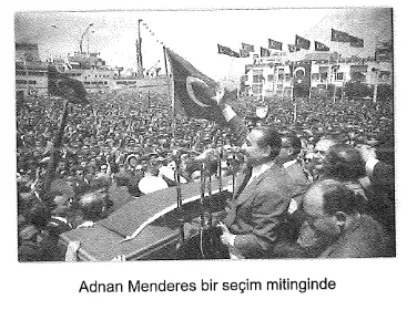 Adnan Menderes bir seçim mitinginde