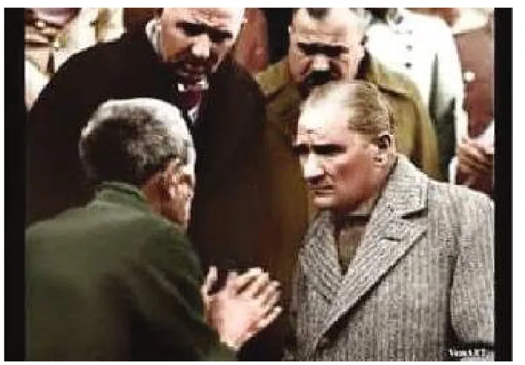 Atatürk bir çiftçiyi dinlerken